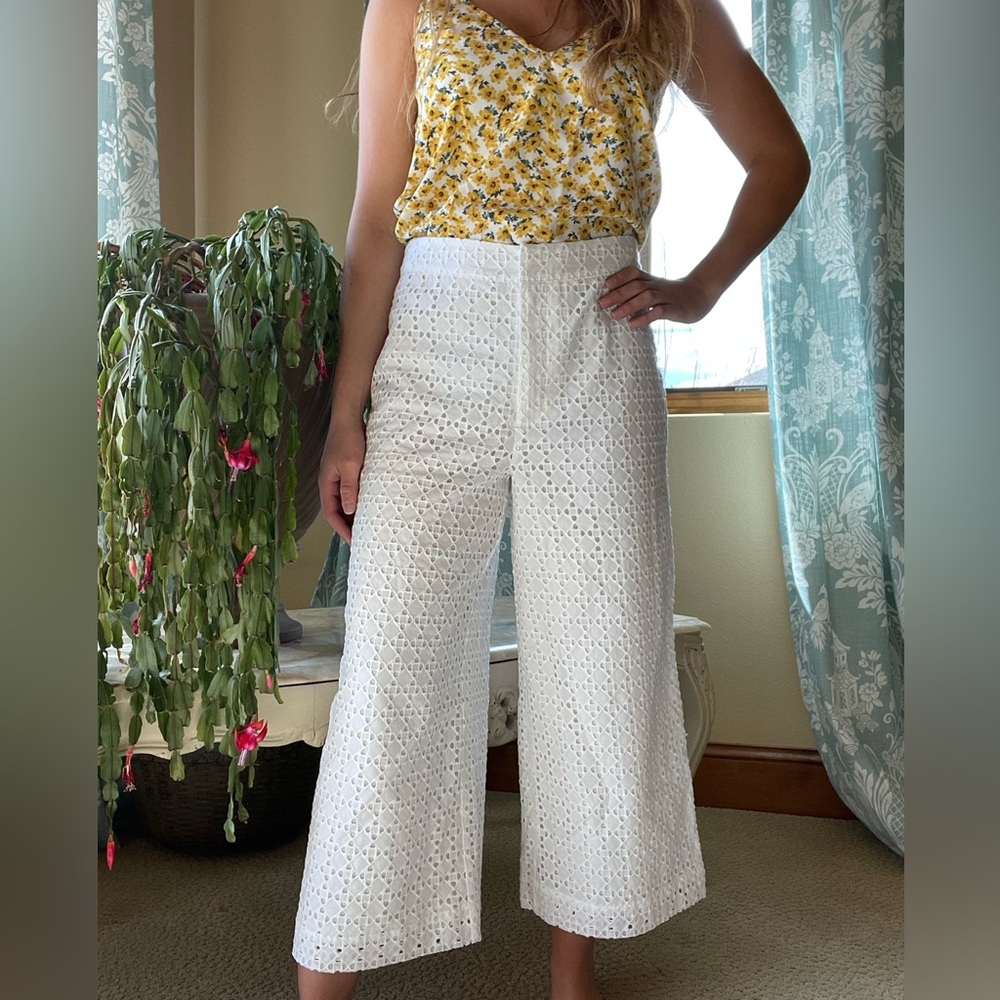 Marled High rise white eyelet wide leg ankle pants - Picture 5 of 14